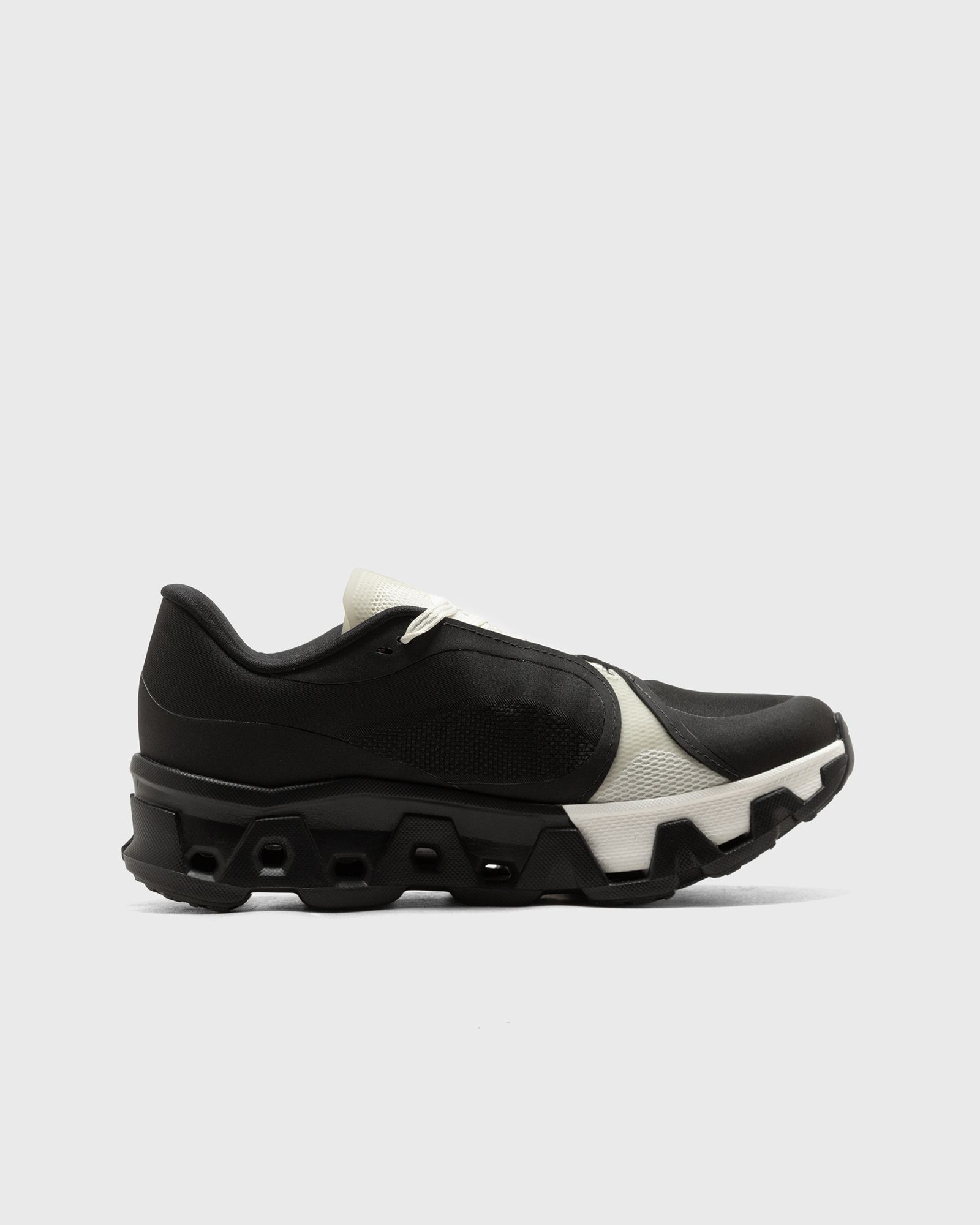 x PAF Cloudmonster Hyper