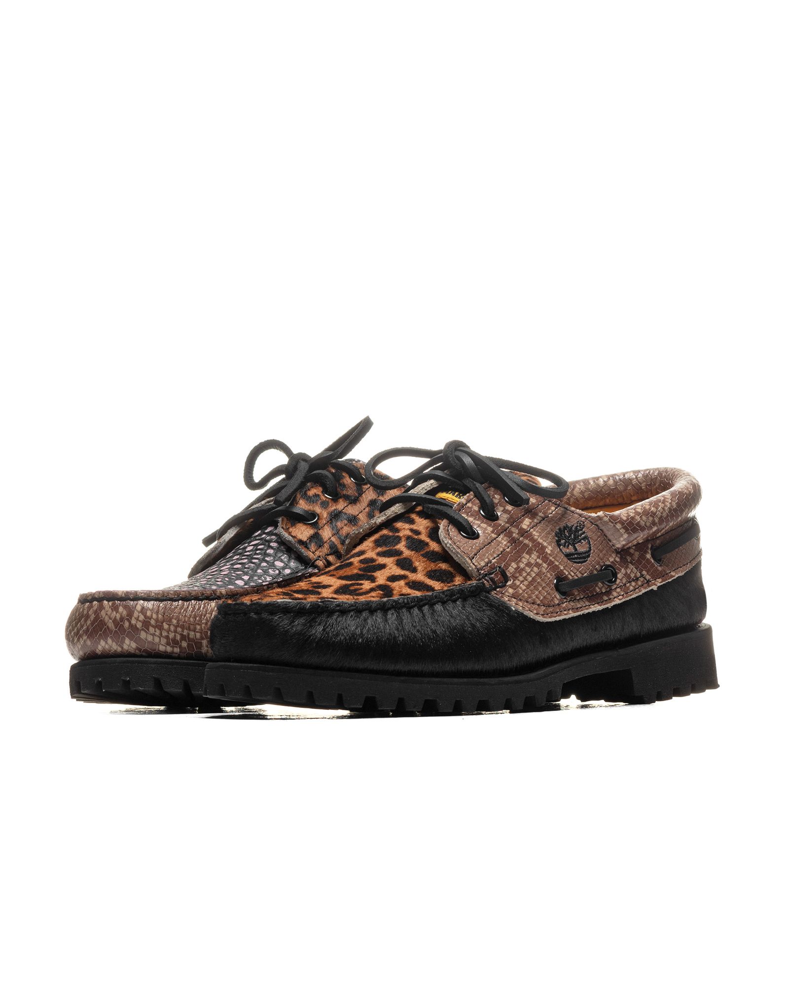 Timberland X Chinatown Market - Authentics 3 Eye Classic Lug BLACK