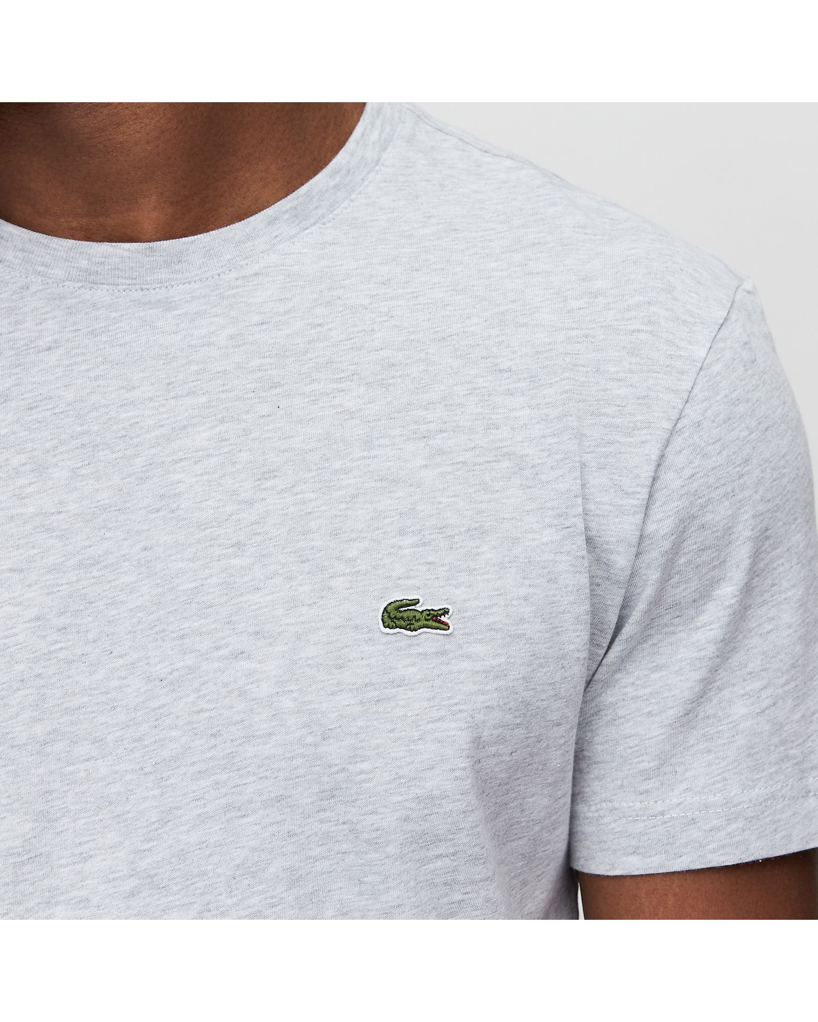 CLASSIC CREW NECK TEE