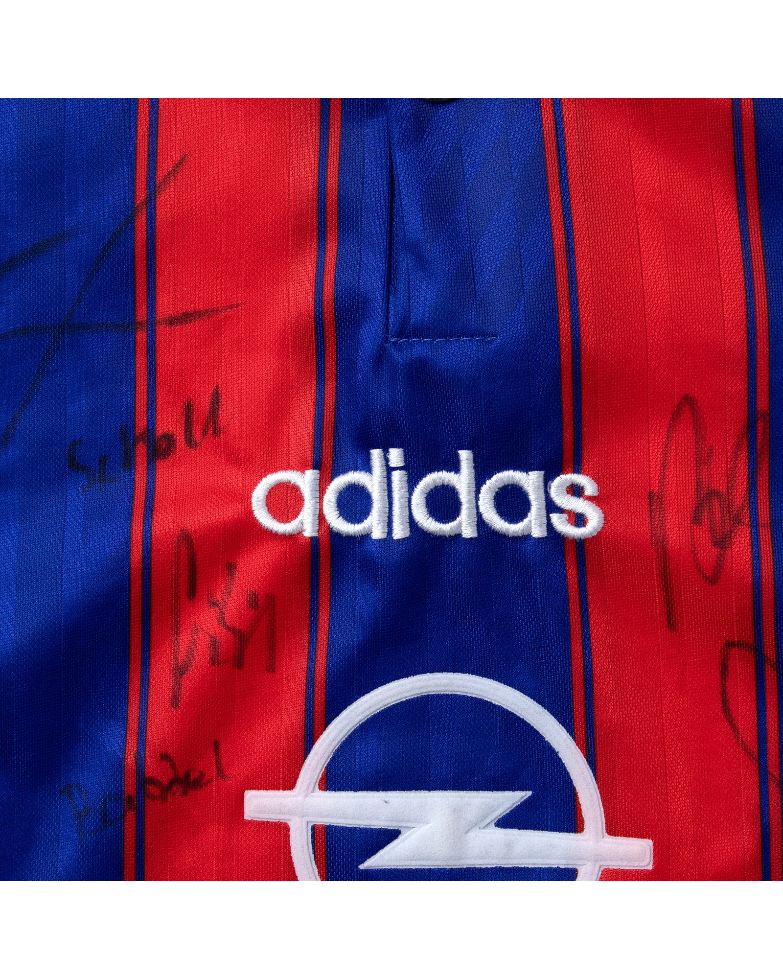 1995-97 Bayern Munich æSignedÆ Home Shirt û SFORZA #14 (excellent)