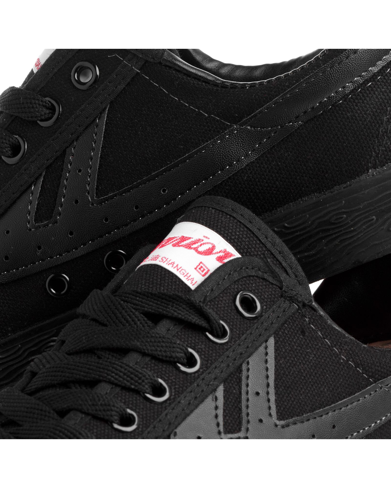 Iconic Chinese Basketball Sneaker