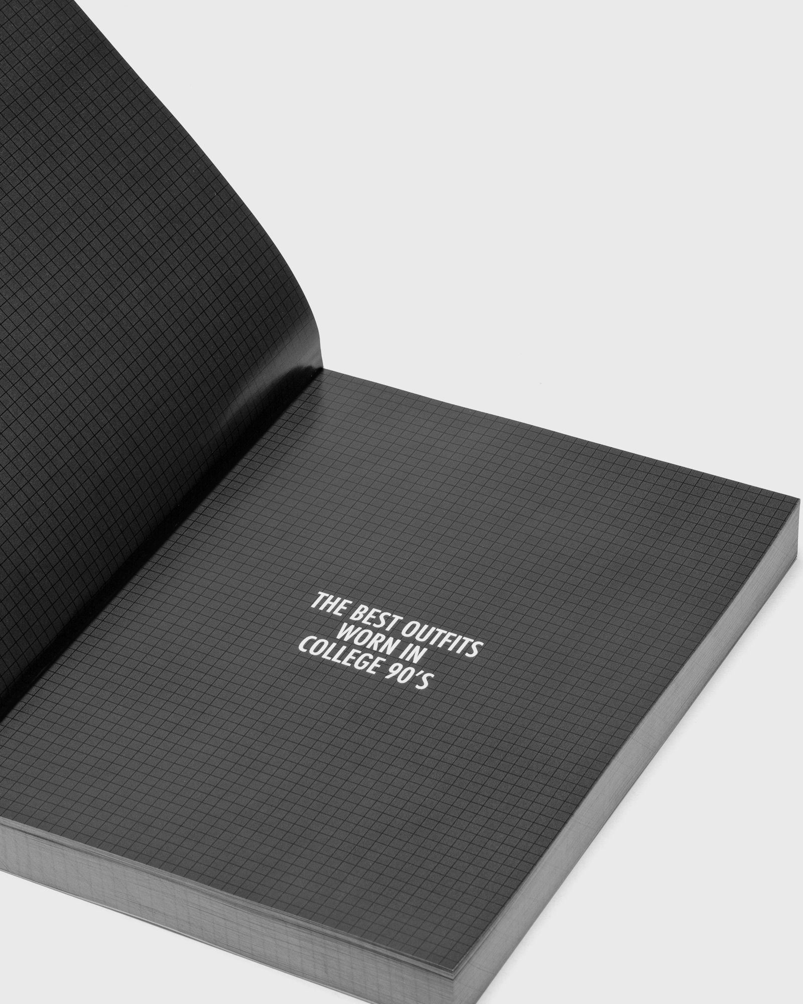 "Mis Zapas: 90's College Block"