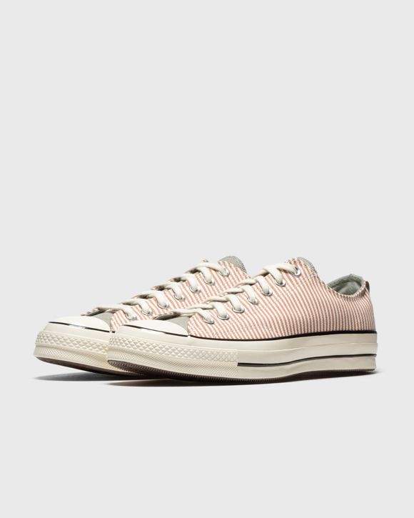 Chuck 70