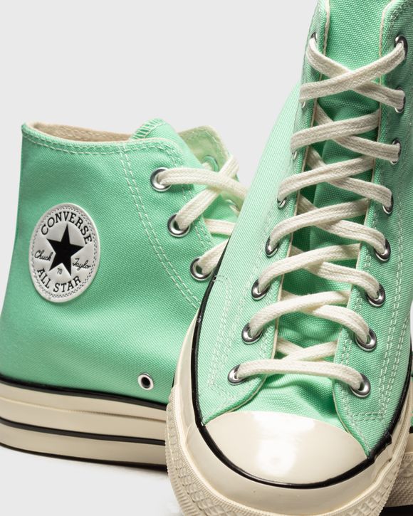 Pastel store green converse