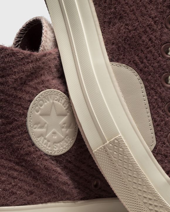 Chuck 70