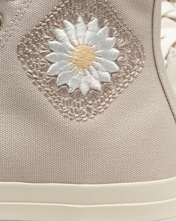 CHUCK 70