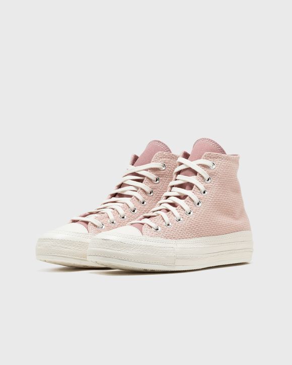 Chuck 70