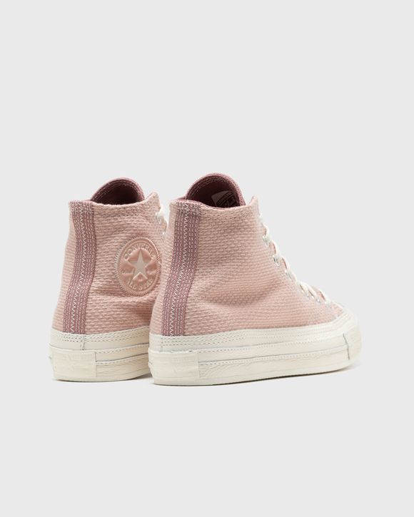 Chuck 70