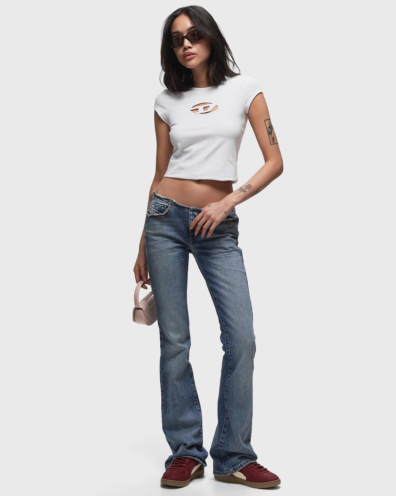 DIESEL 1969 D-EBBEY 25インチ Diesel® 1969 D-EBBEY | Women's High-Back Bootcut Jeans