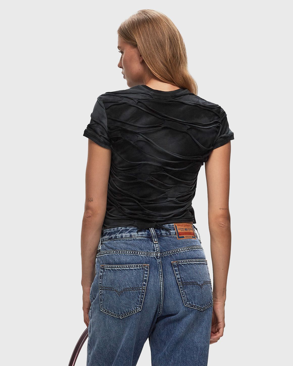 【関税込み】Diesel ブラック T-Uncutie-Long-P1 Tシャツ Diesel T-UNCUTIE-LONG-P1 TEE Black | BSTN Store