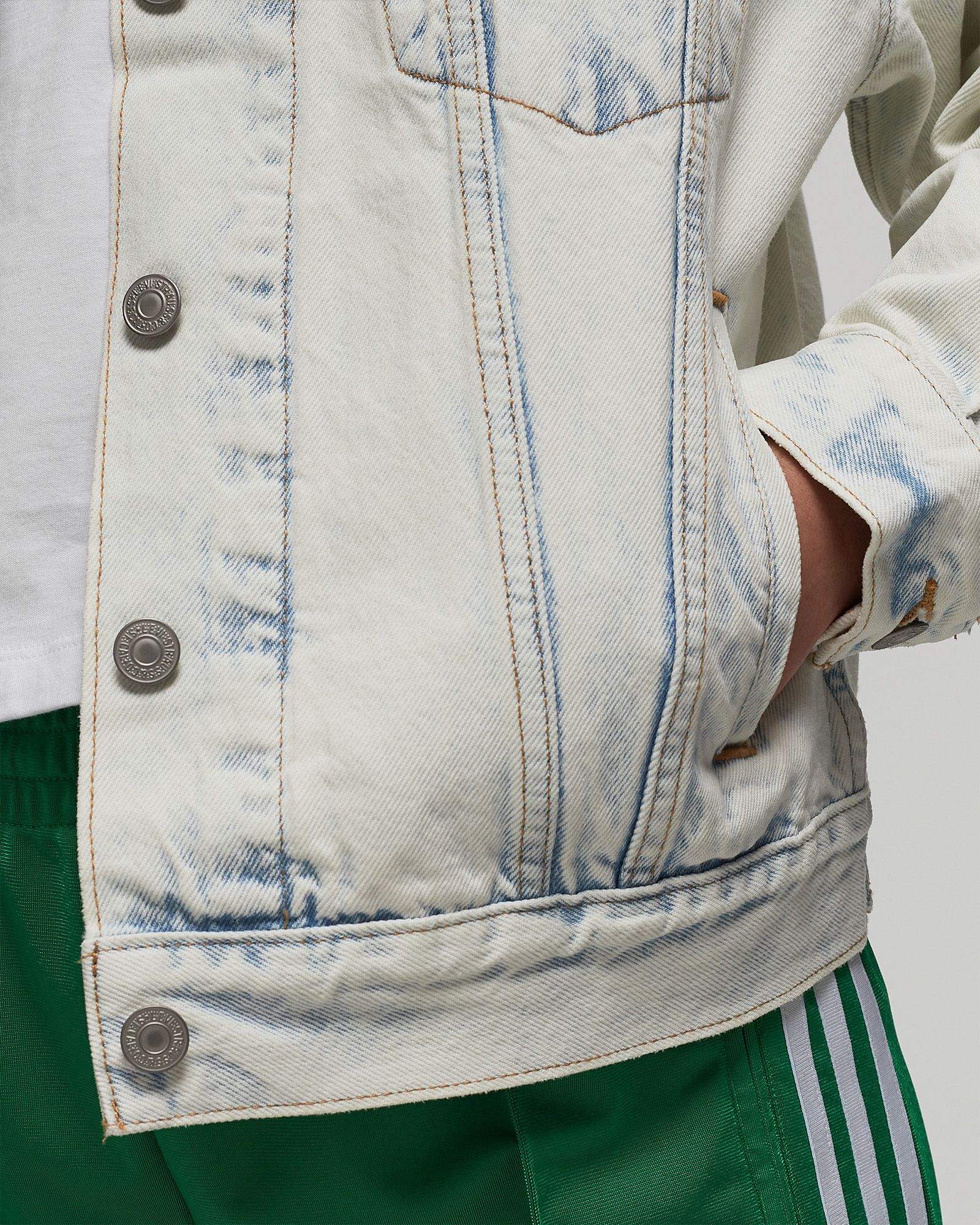 90S TRUCKER LIGHT INDIGO - WORN IN