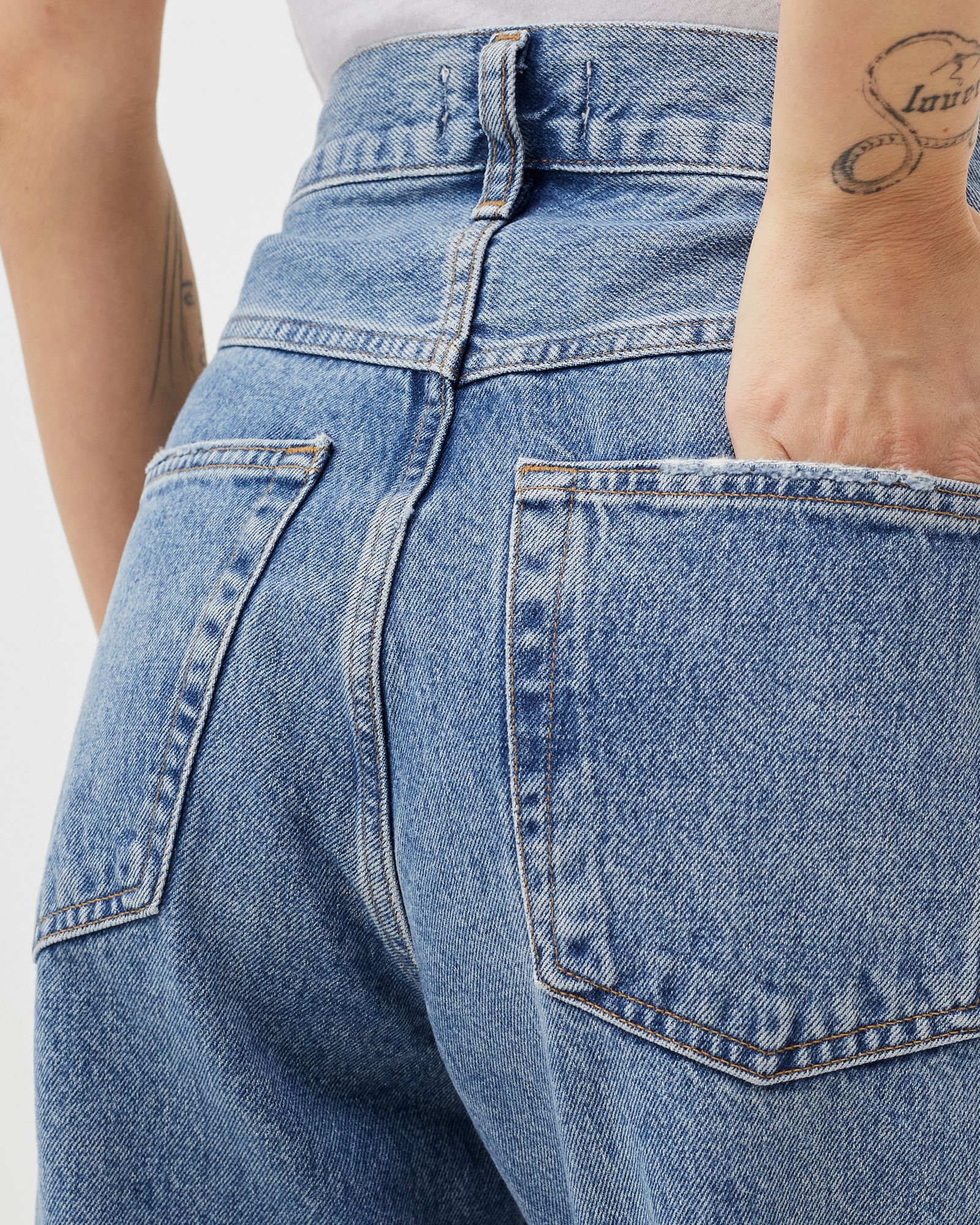 WMNS tapered baggy jeans