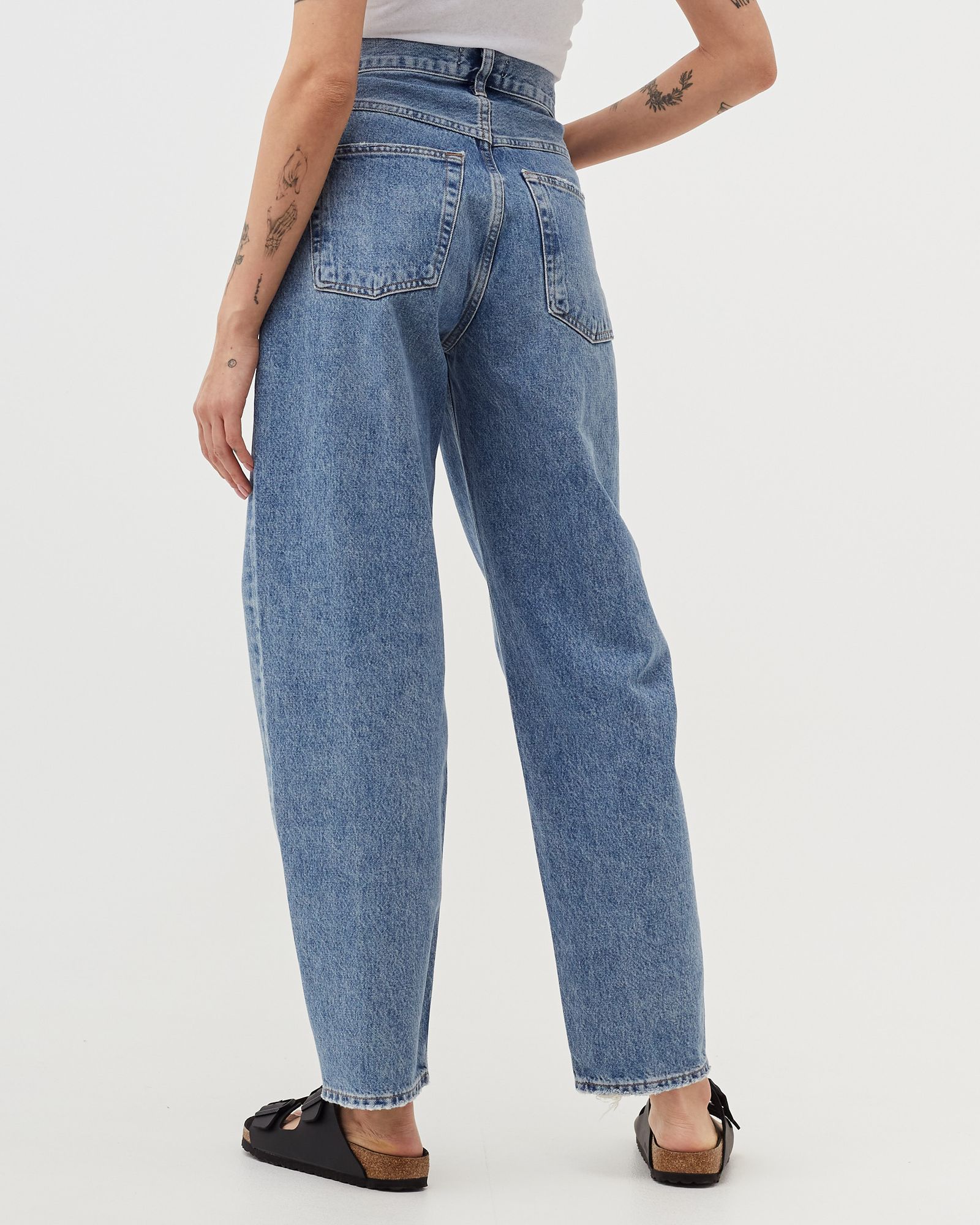 WMNS tapered baggy jeans