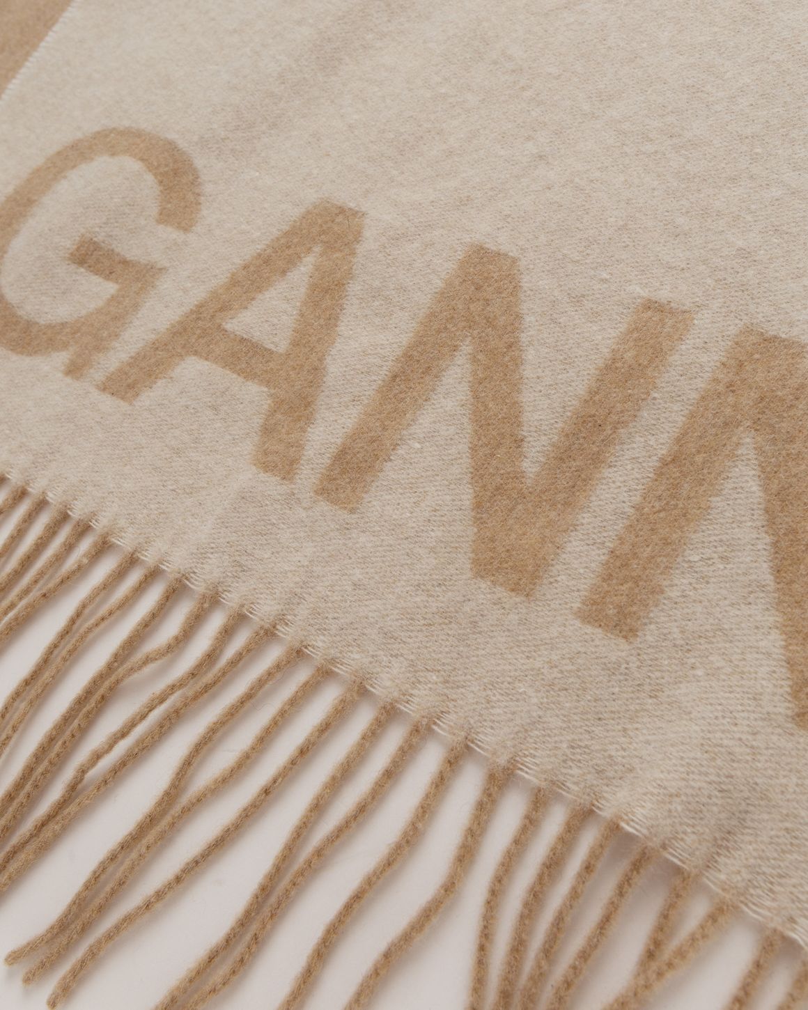 スカーフ GANNI Woman Scarf Beige A3909 135 Ganni Fringed Wool Scarf Beige | BSTN Store