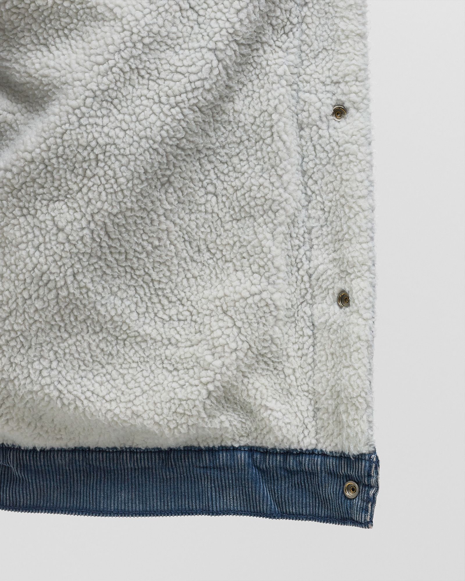 RELAXED FIT SHERPA TRUCKER