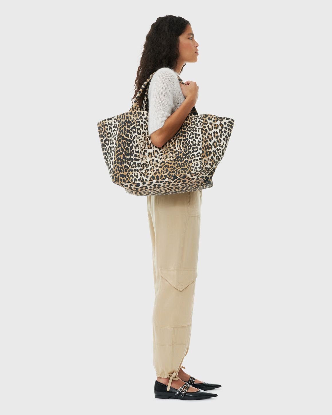Ganni ■ FW25/Shopper Xxl Print - Brown 【 残りわずか】 Ganni Shopper XXL Print Brown | BSTN Store