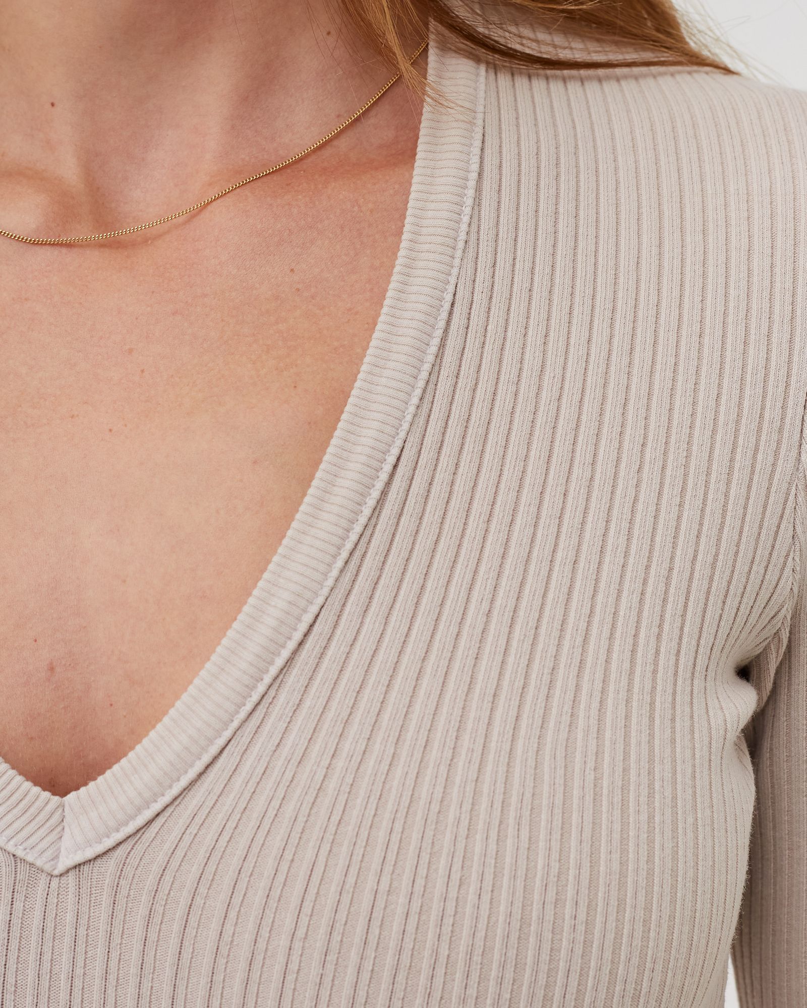 WMNS tavi deep v thong bodysuit