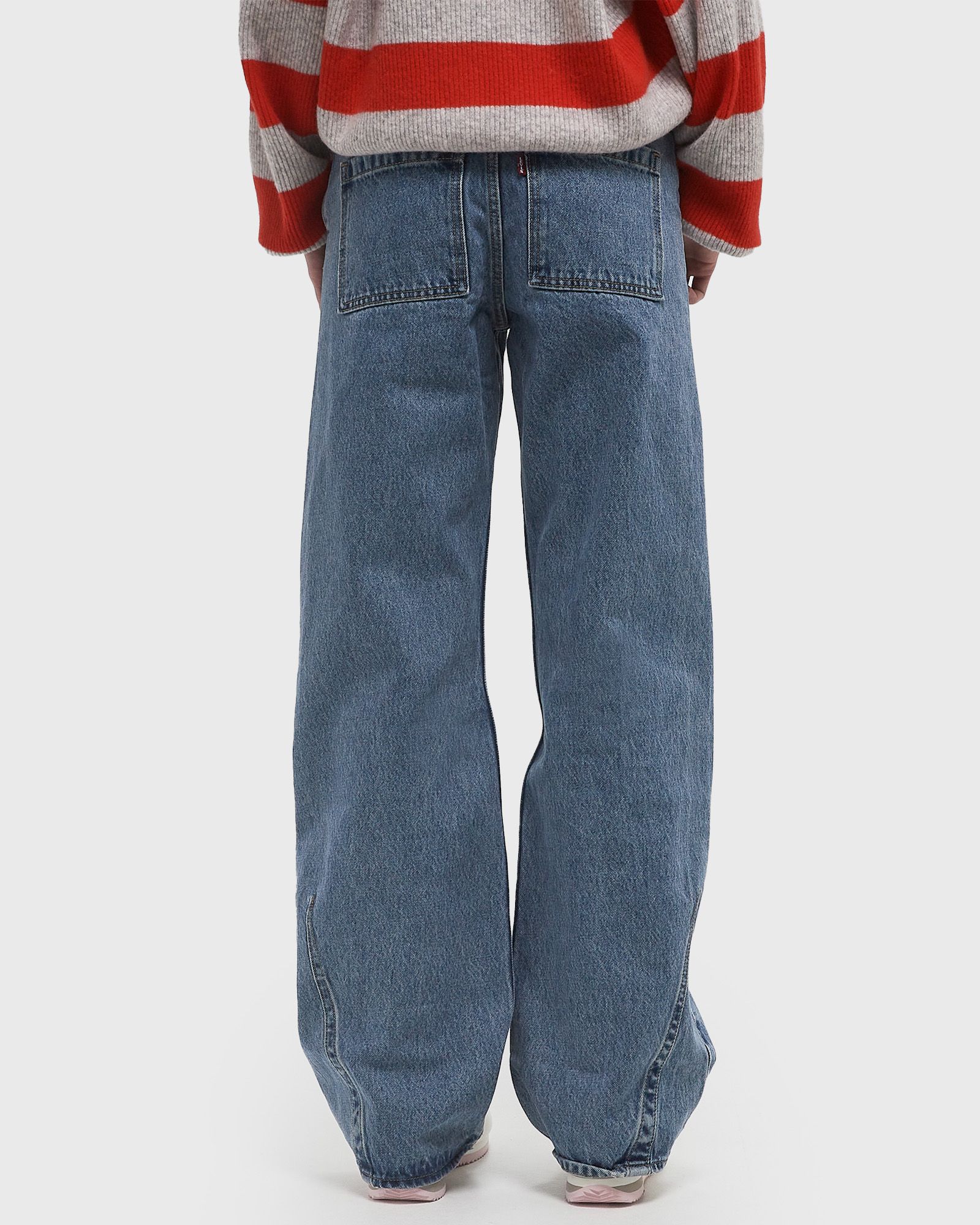 LOW LOOSE STYLED ZIPPER