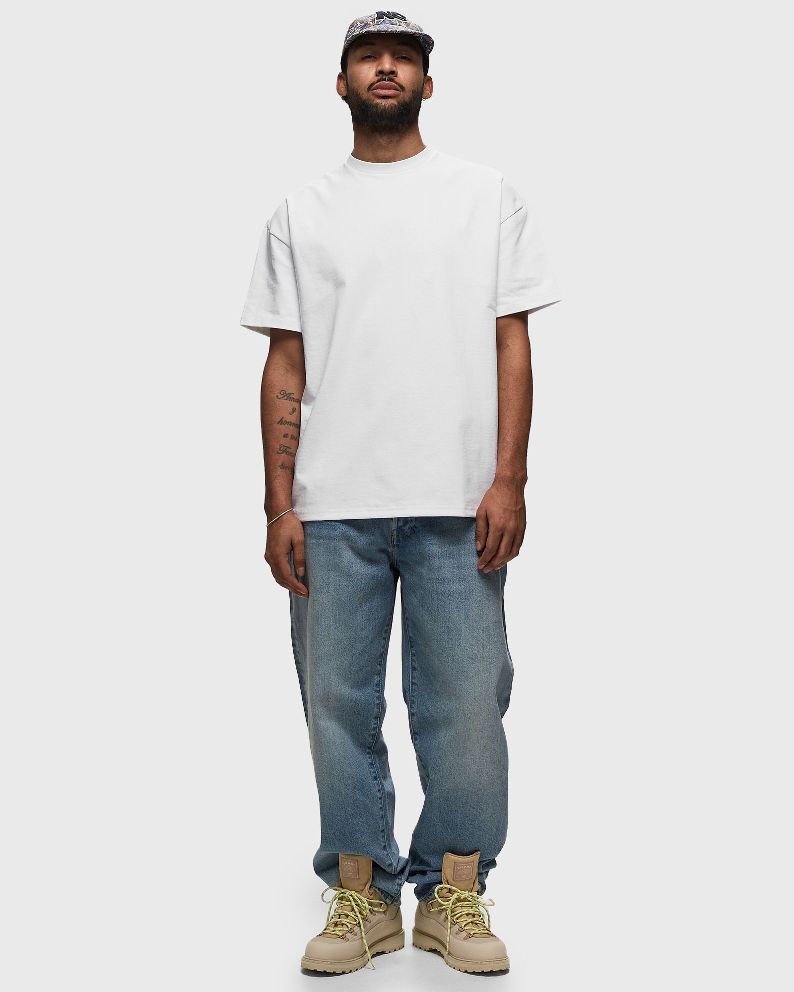 x BEAMS STAY LOOSE JEANS