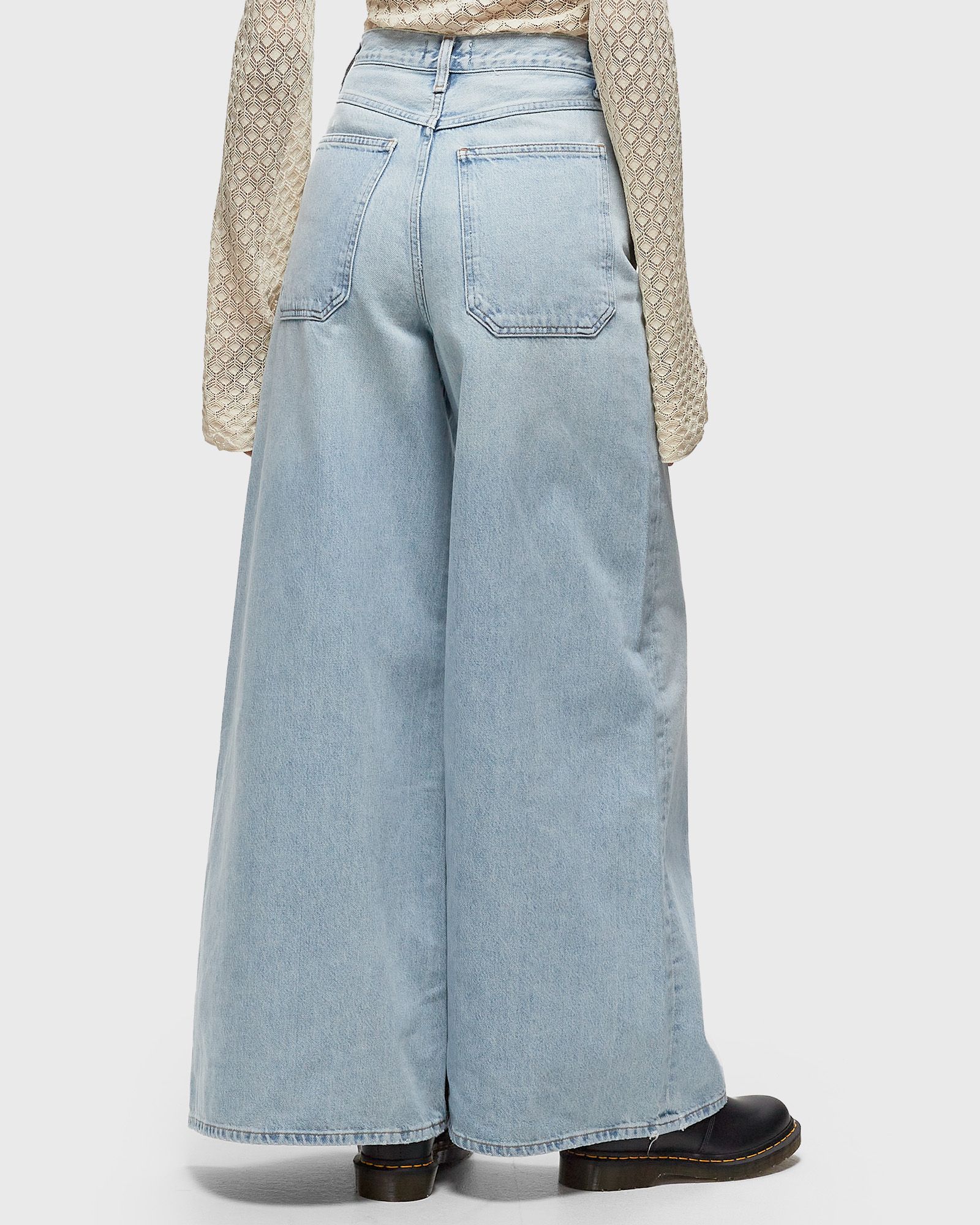 WMNS nolan jean in encounter