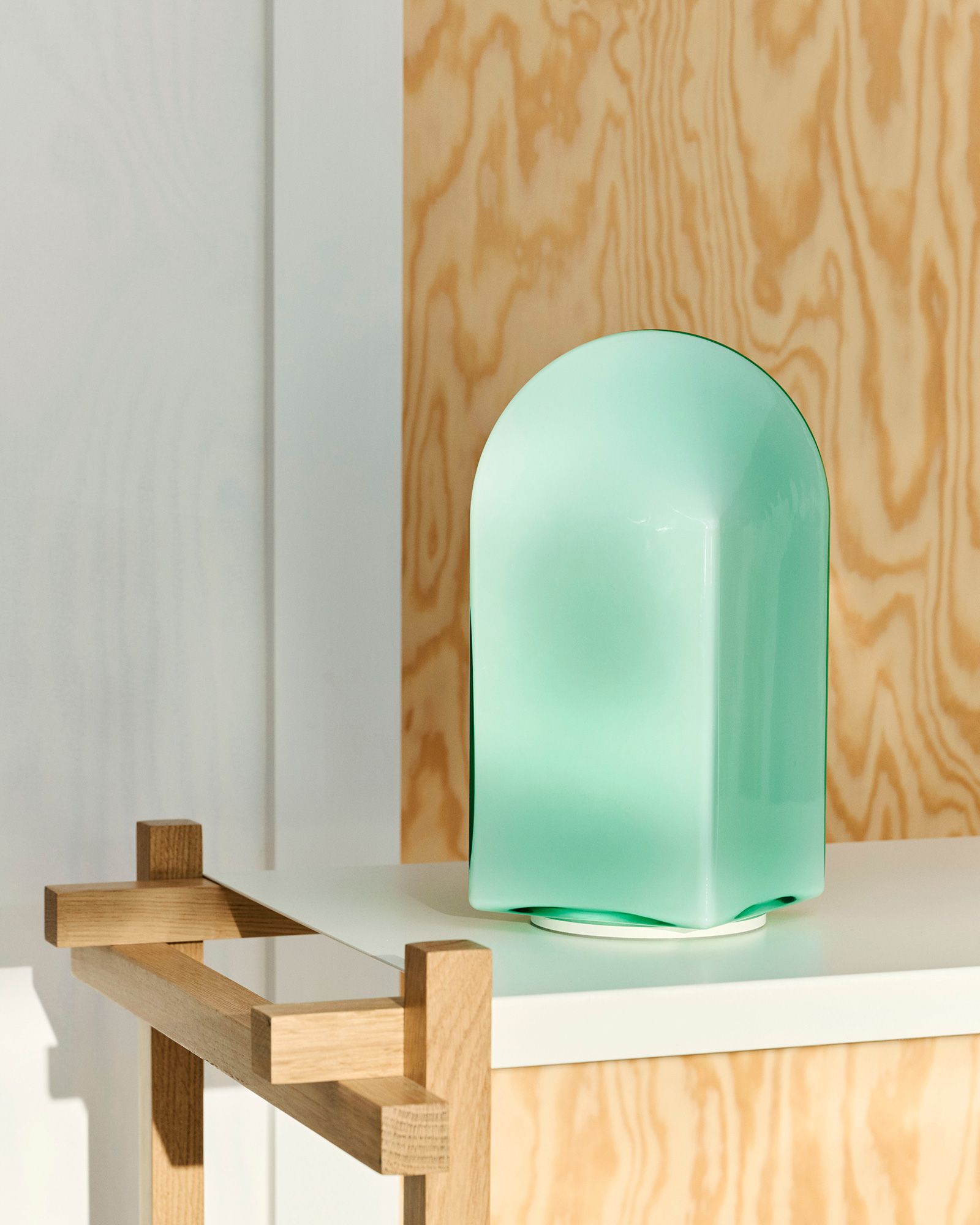 Parade Portable Lamp