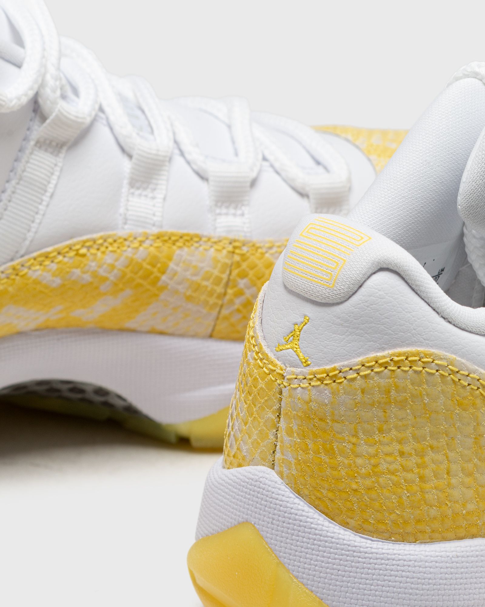 WMNS AIR JORDAN 11 RETRO LOW 'Yellow Snakeskin'
