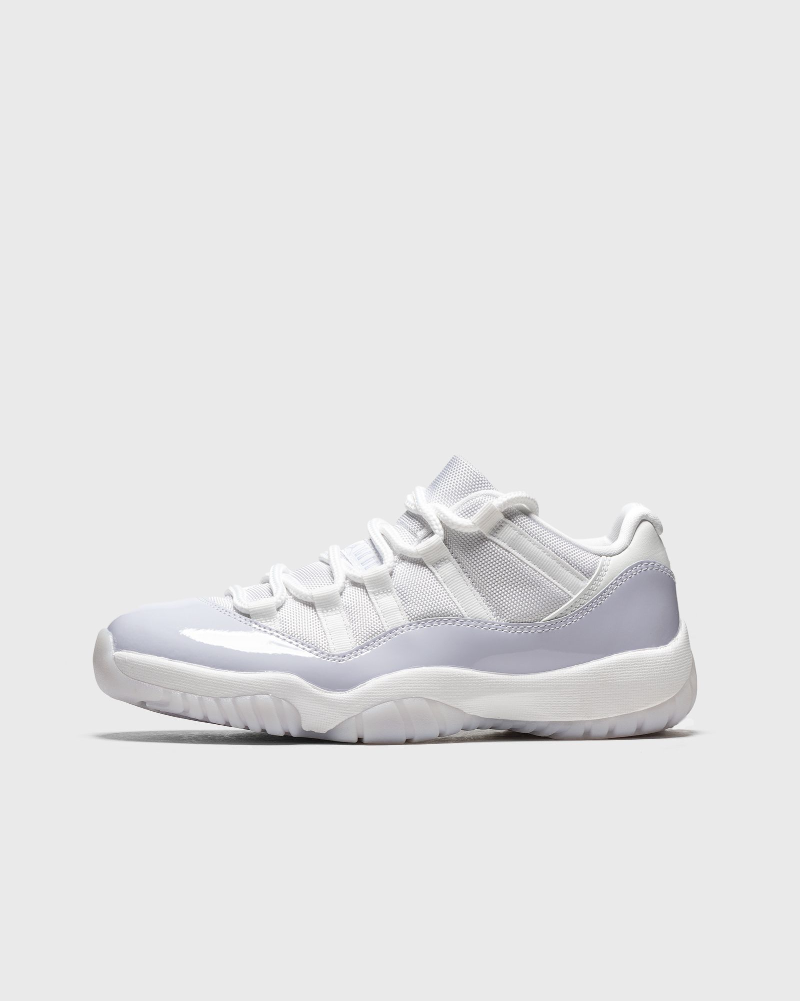 WMNS Air Jordan 11 Retro Low "Pure Violet"