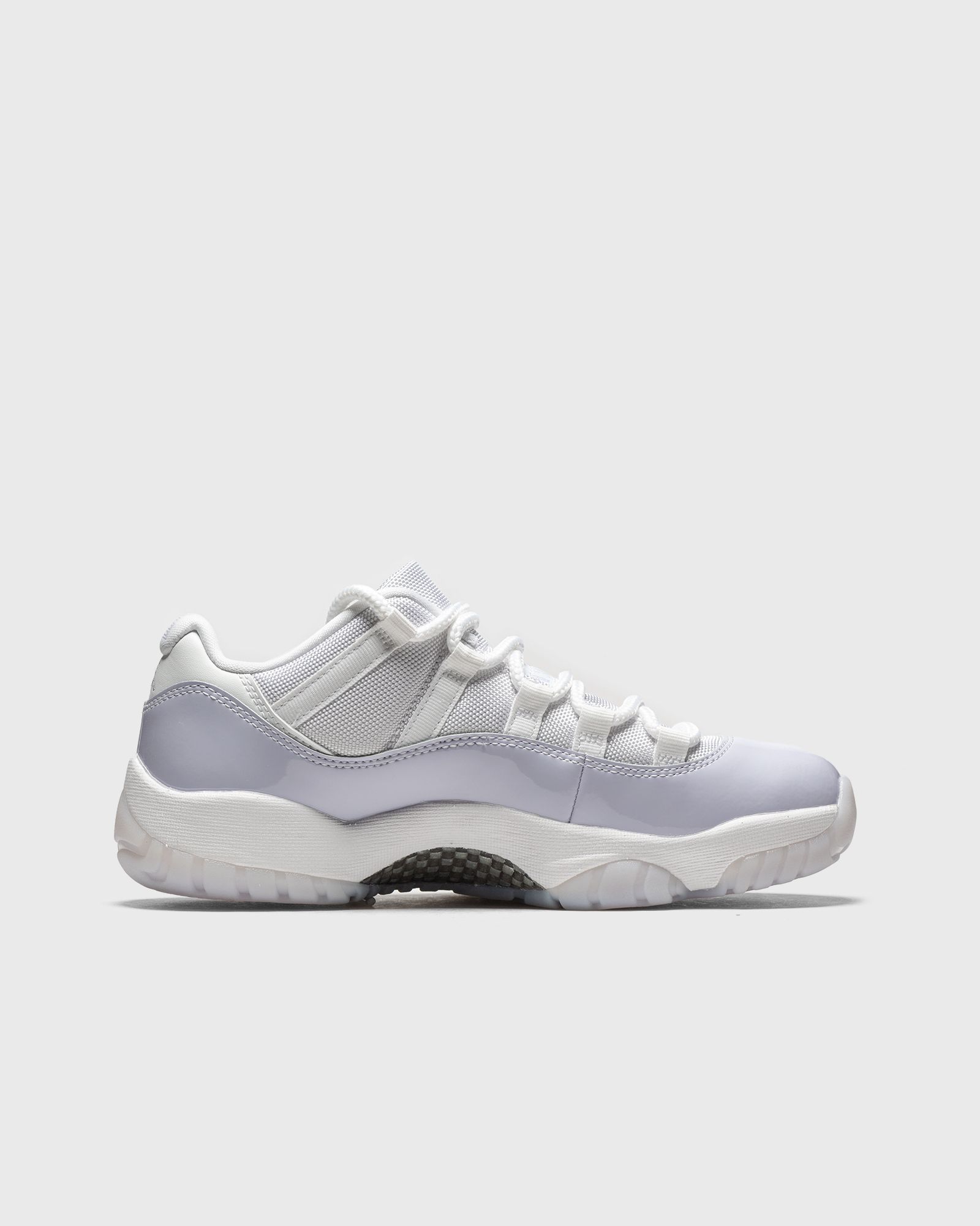 WMNS Air Jordan 11 Retro Low "Pure Violet"