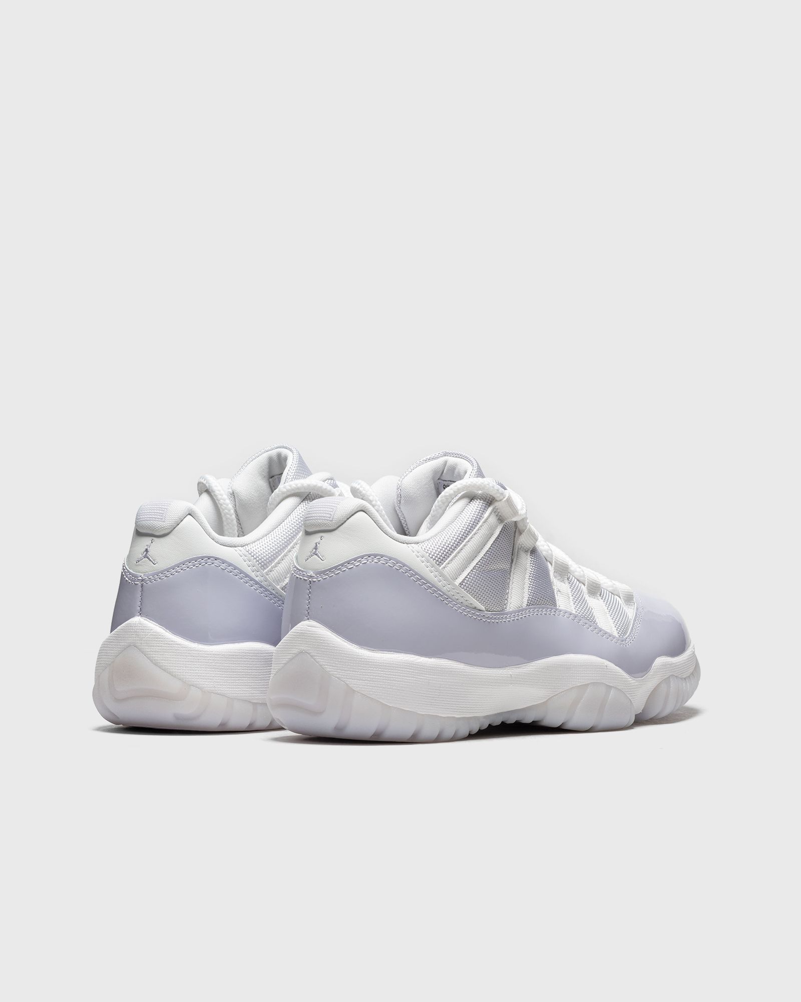WMNS Air Jordan 11 Retro Low "Pure Violet"