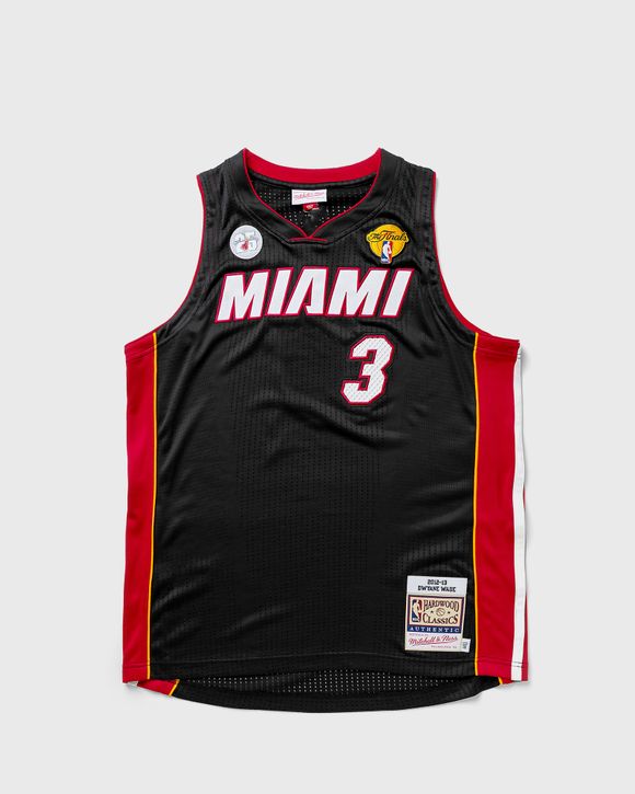 Dwyane Wade – Miami HEAT Store