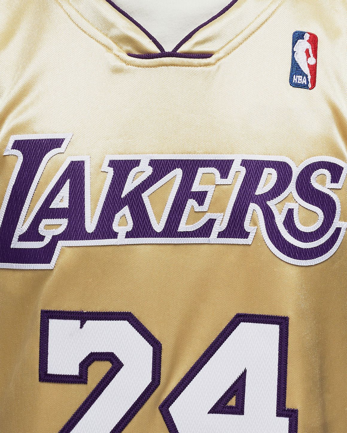 Mitchell & Ness NBA AUTHENTIC JERSEY LOS ANGELES LAKERS HALL OF FAME  1996-2016 KOBE BRYANT #24 Gold | BSTN Store