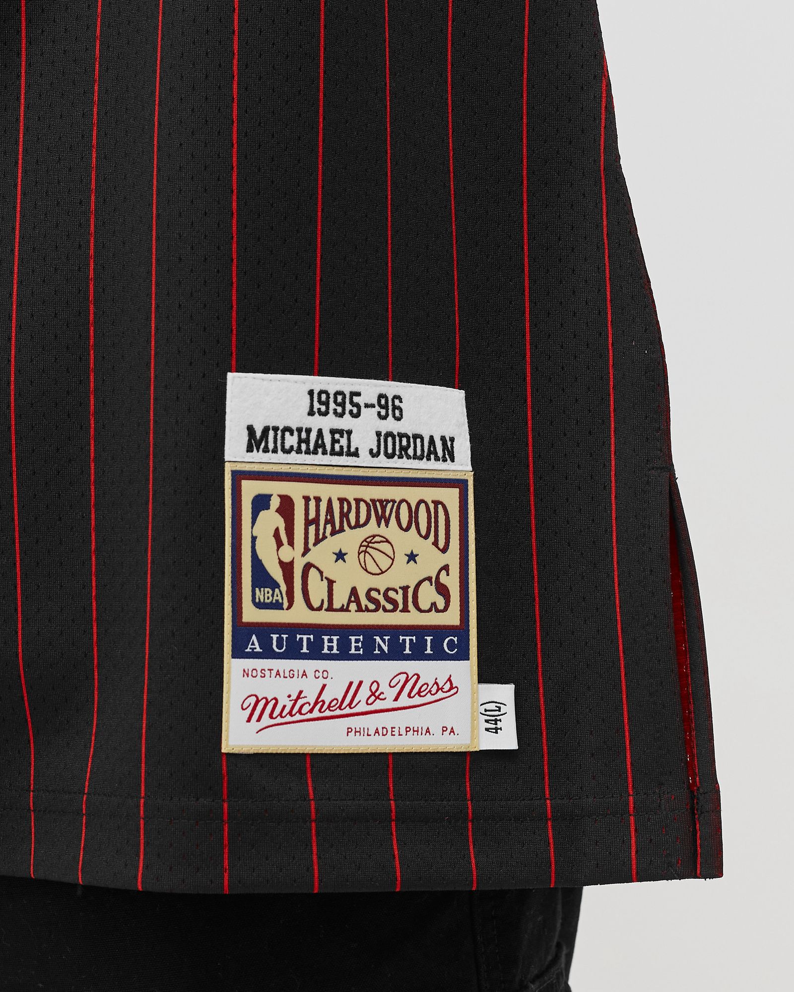 NBA Authentic Jersey CHICAGO BULLS 1995-96 MICHAEL JORDAN #23