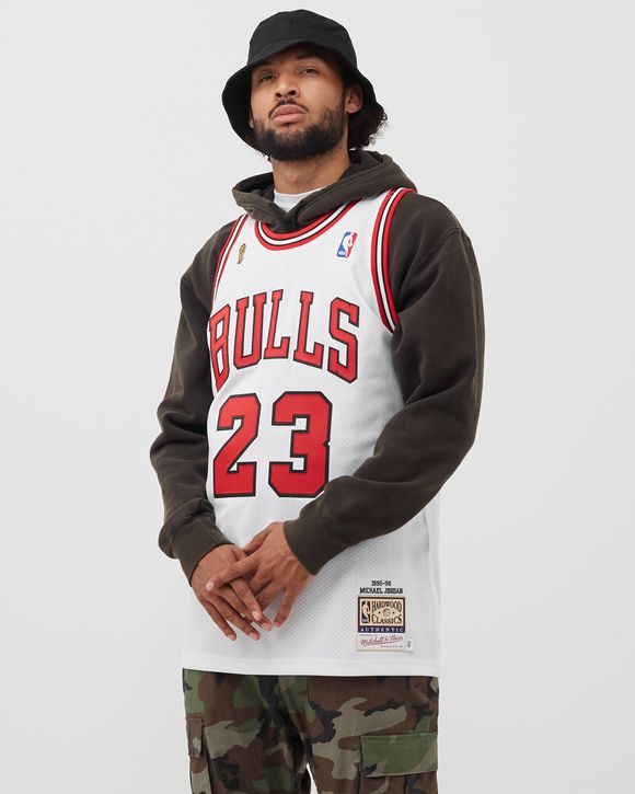 MITCHELL & NESS Authentic Jersey Chicago Bulls 1995-96 Michael Jordan  AJY4LG19002-CBUBLCK95MJO - Karmaloop