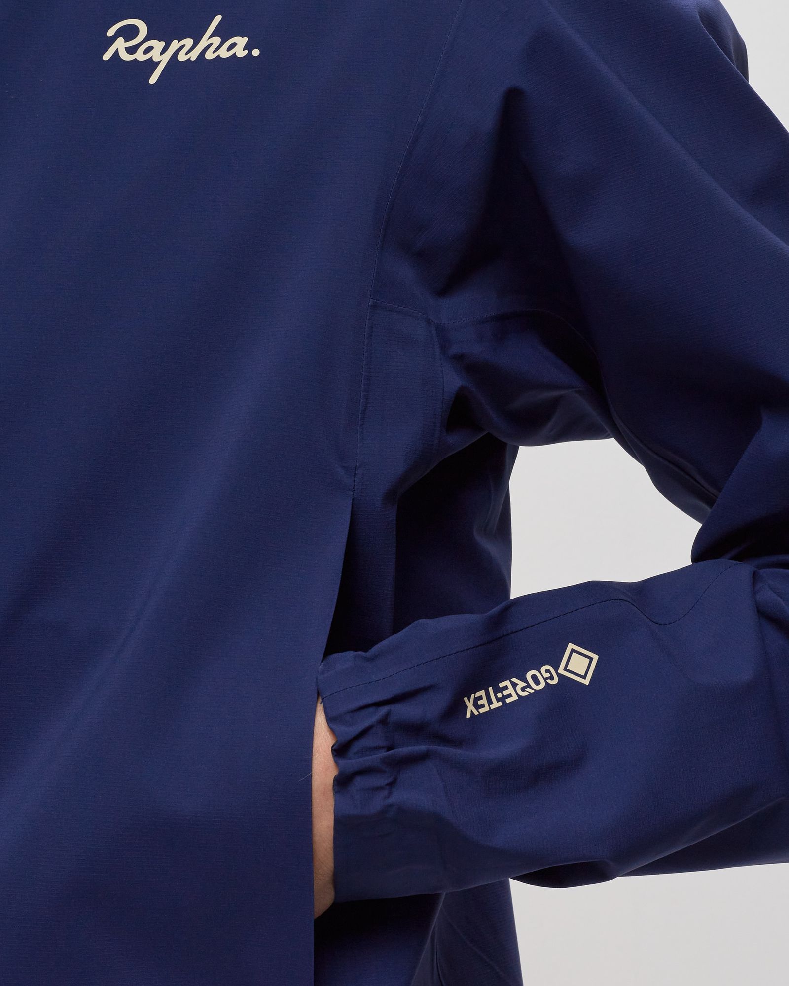 EXPLORE GORE-TEX JACKET