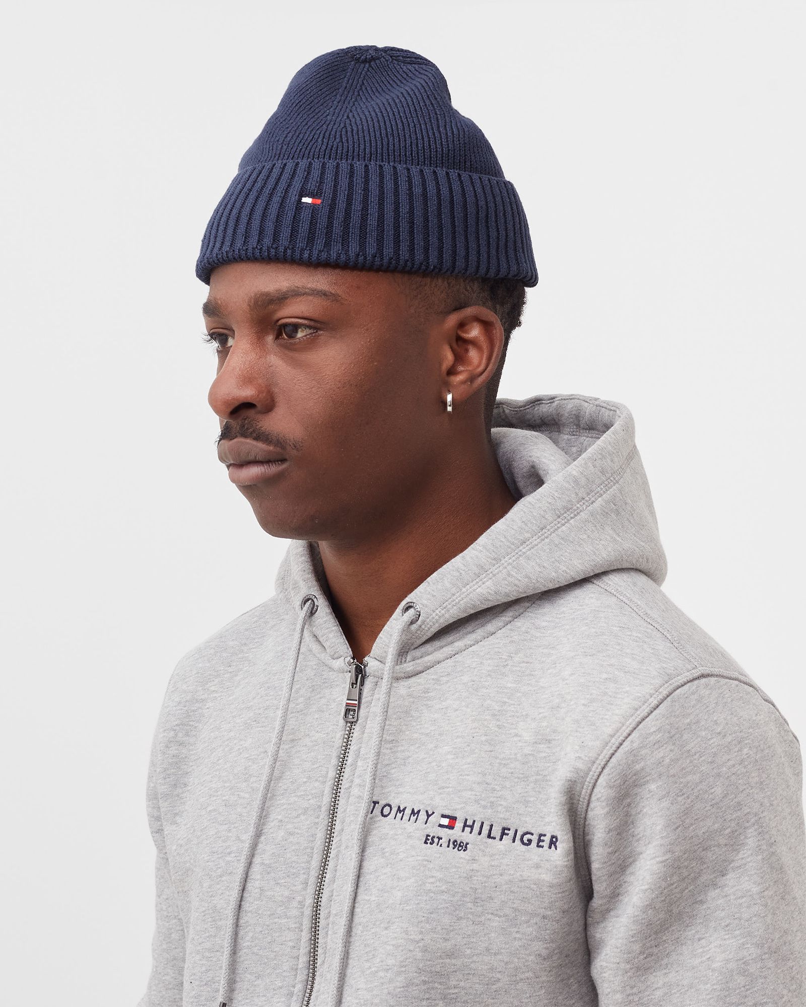 ESSENTIAL RIB SHORT BEANIE