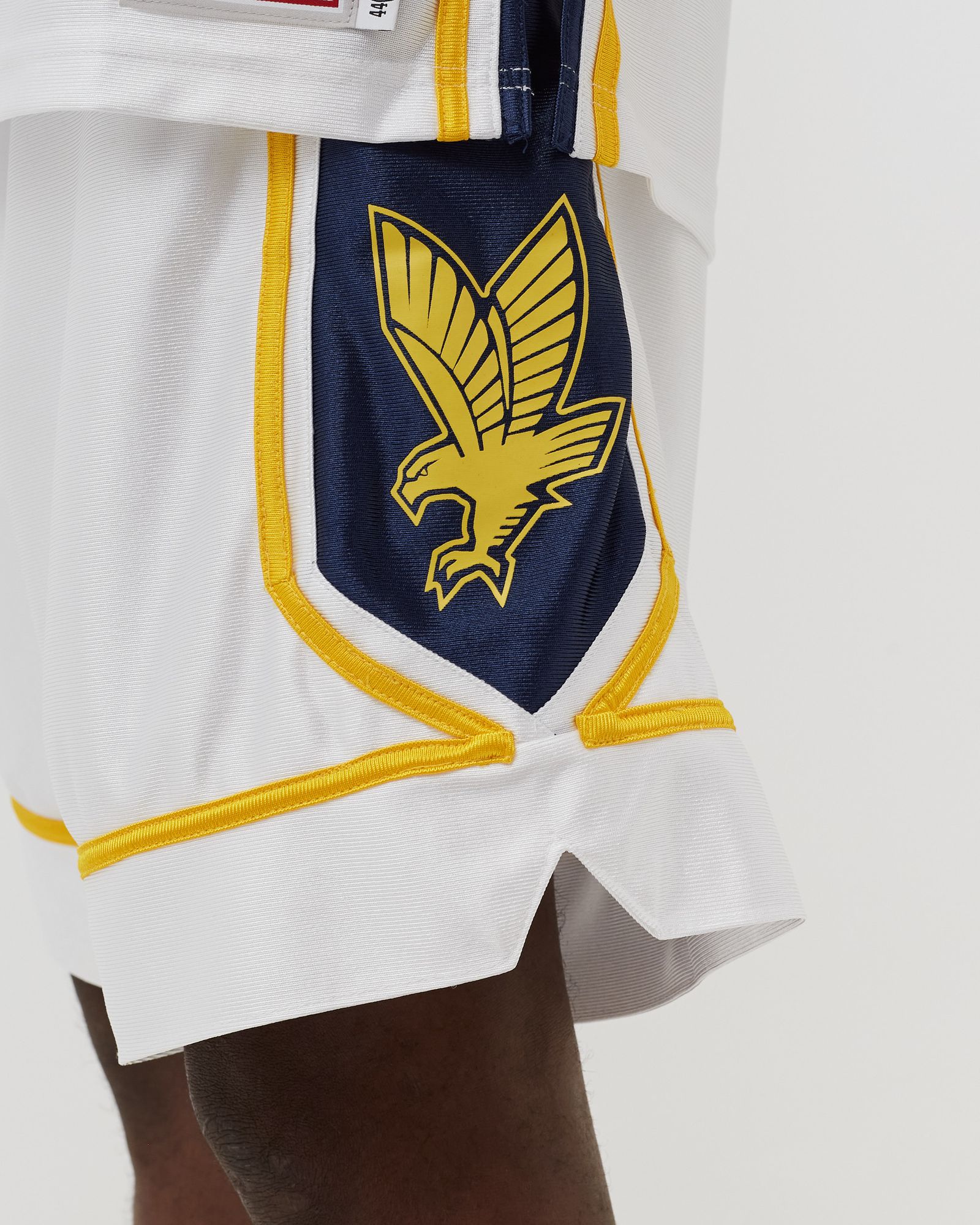 NCAA AUTHENTIC SHORTS MARQUETTE UNIVERSITY 2002-03