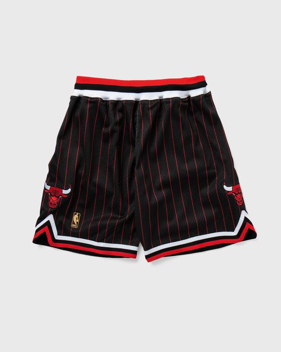  Mitchell & Ness Chicago Bulls Men's Alternate 1996-97 Swingman  Shorts : Sports & Outdoors