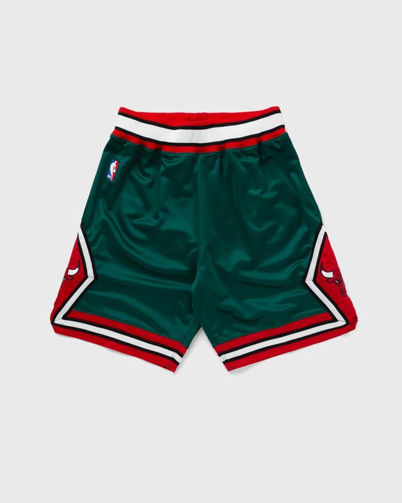 Mitchell and ness hot sale green bulls shorts