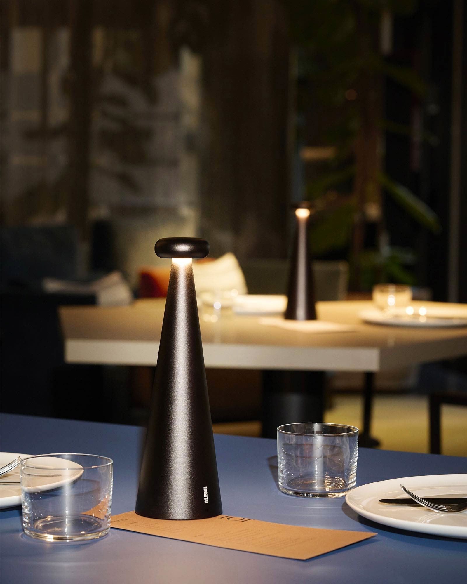 BEDIN TABLE LAMP - USB C PLUG