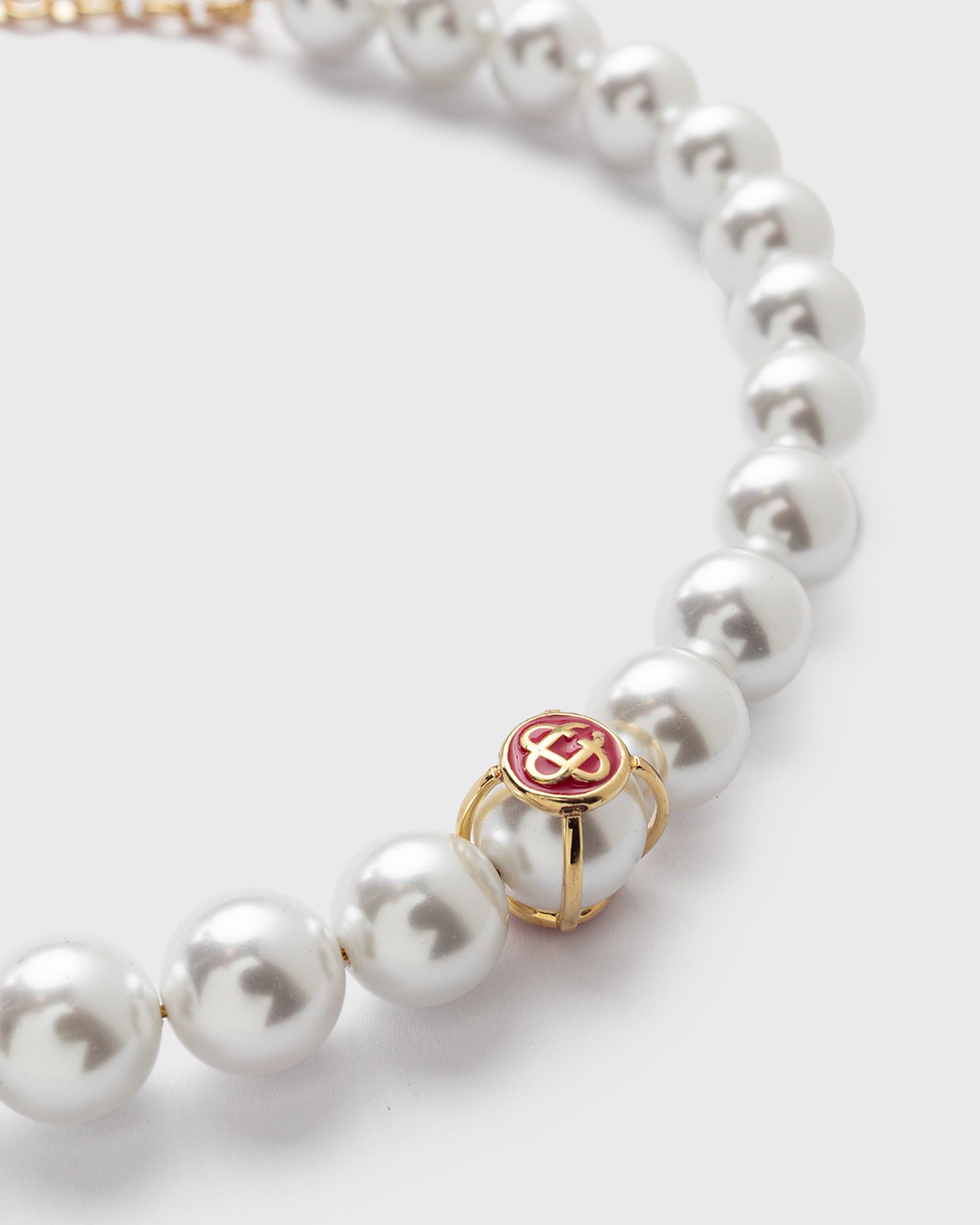 LOGO PEARL NECKLACE