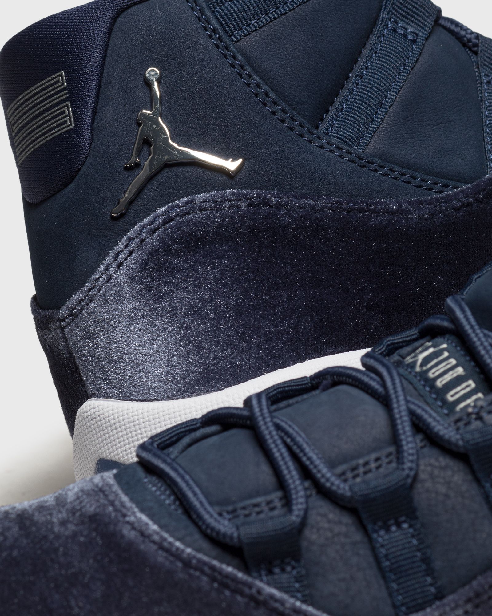 WMNS Air Jordan 11 Retro 'Midnight Navy'