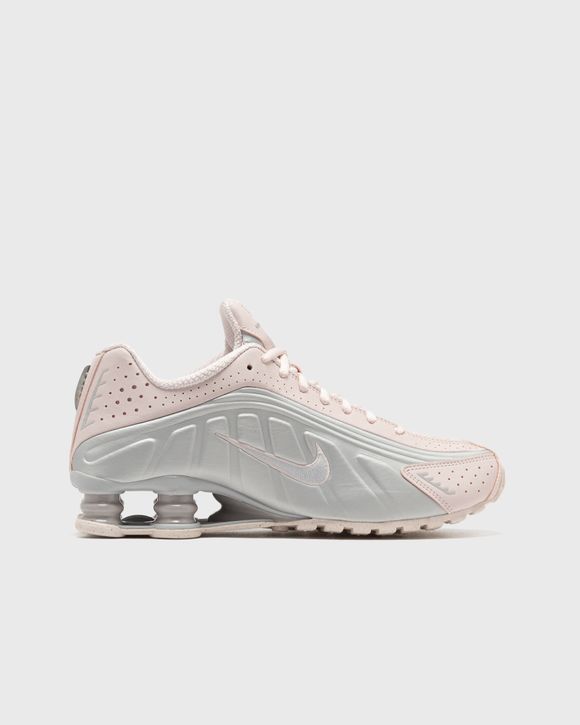 WMNS SHOX R4