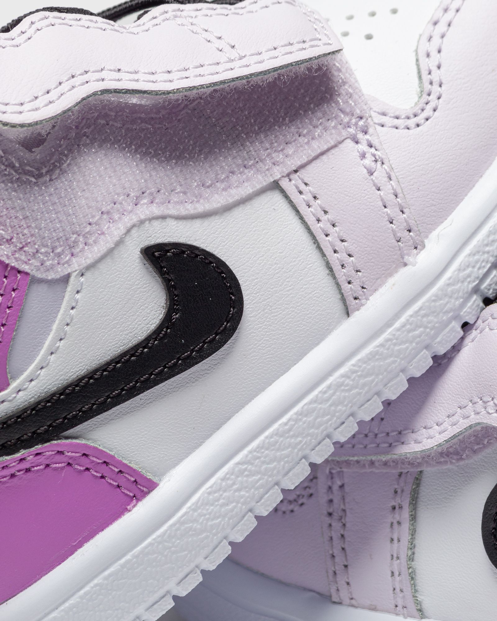 Jordan 1 Mid (TD) 'Barely Grape'