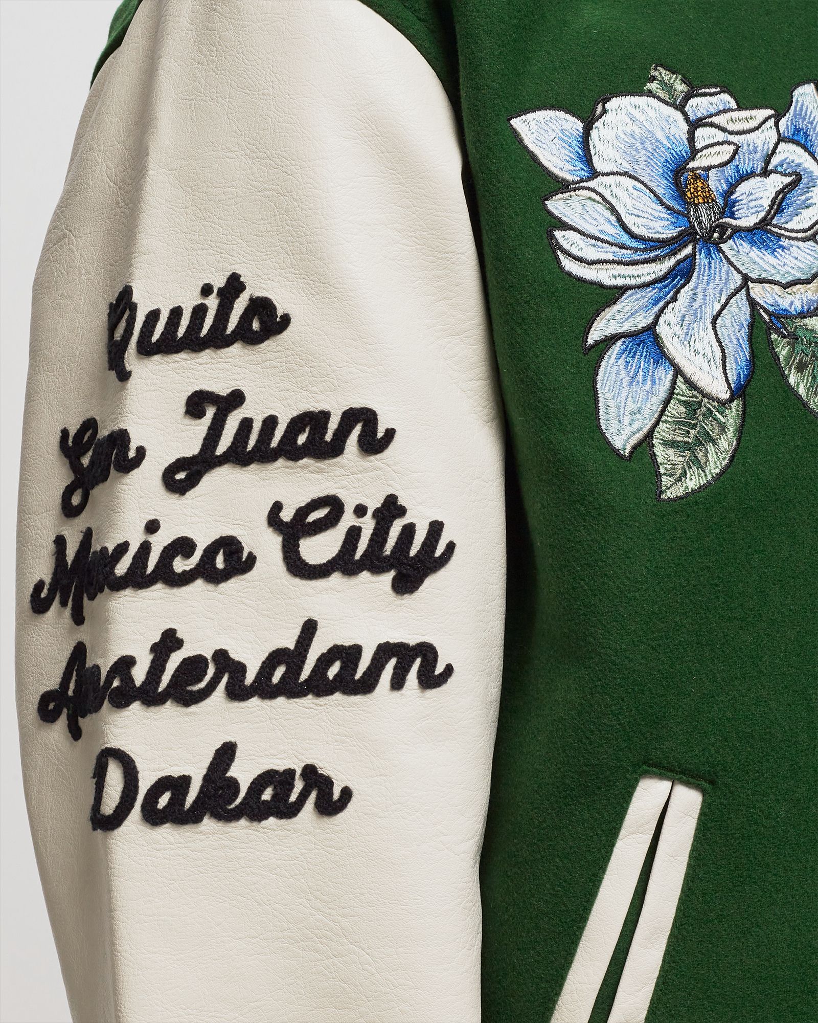 AWAKE NY X CARHARTT WIP TEDDY JACKET