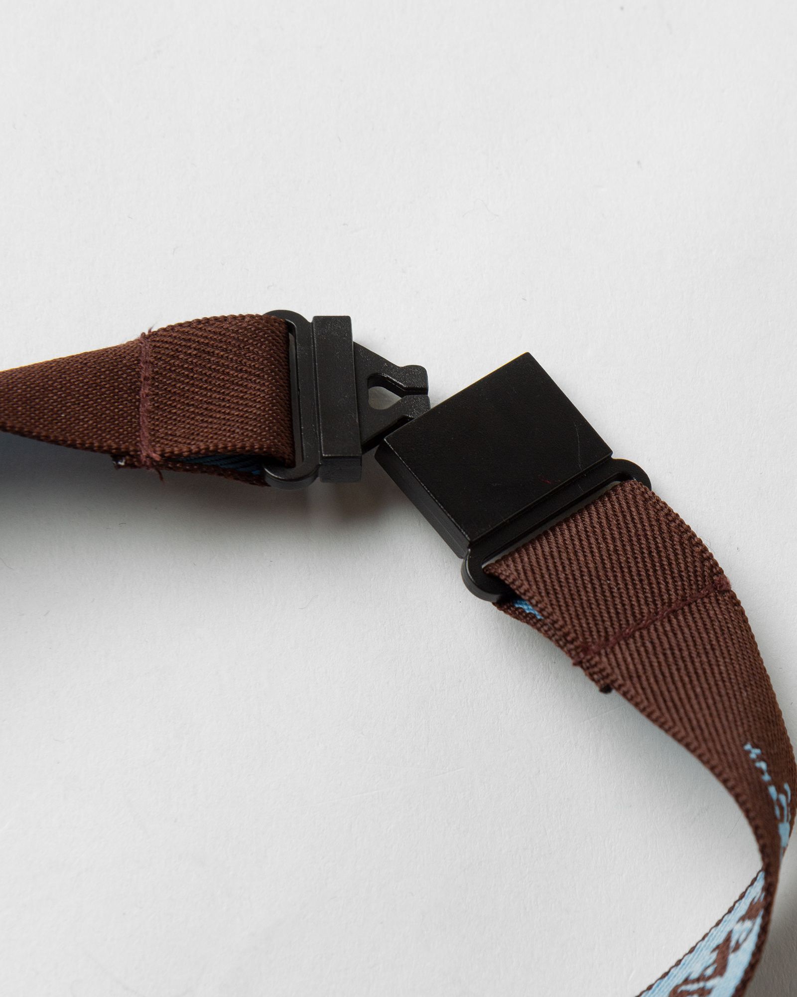 CLASSIC LOGO LANYARD KEYCHAIN