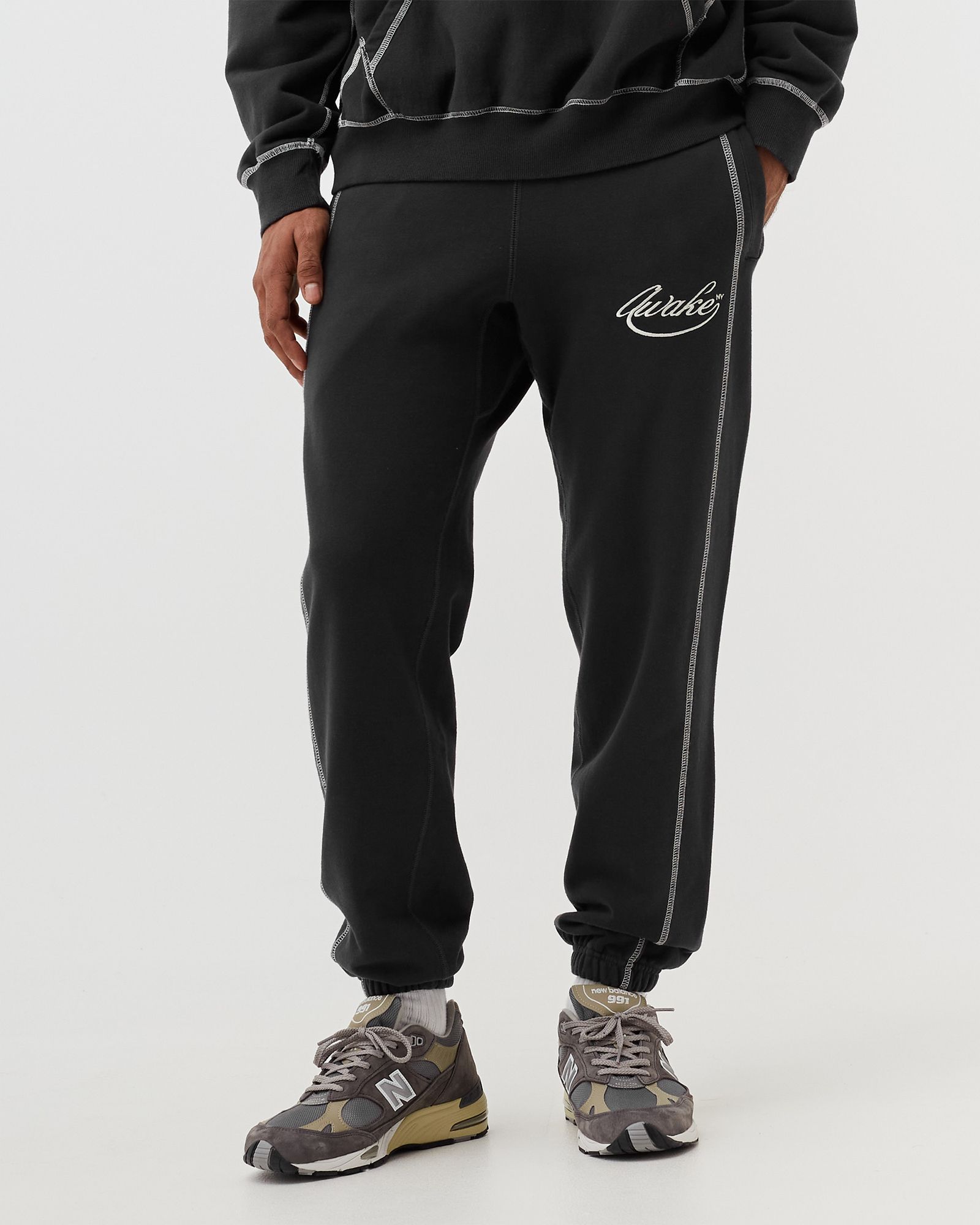 Contrast Stitch Script Logo Sweatpant
