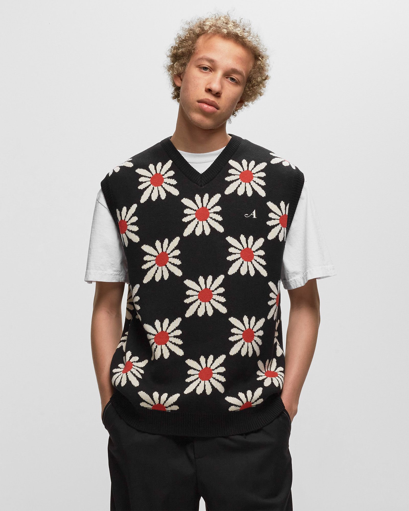 CHECKERED FLORAL SWEATER VEST