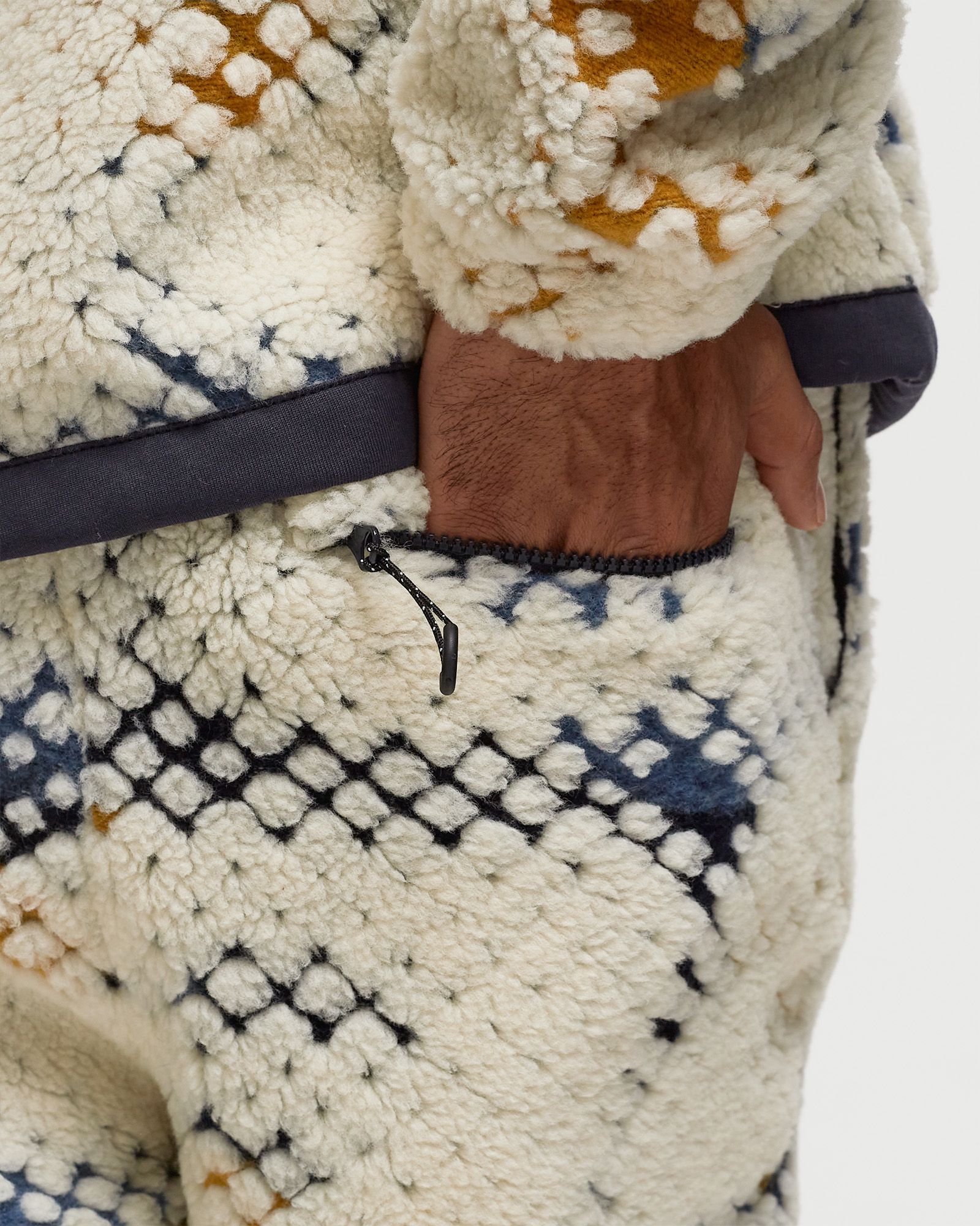 PRINTED A FLEECE SWEATSHORTS