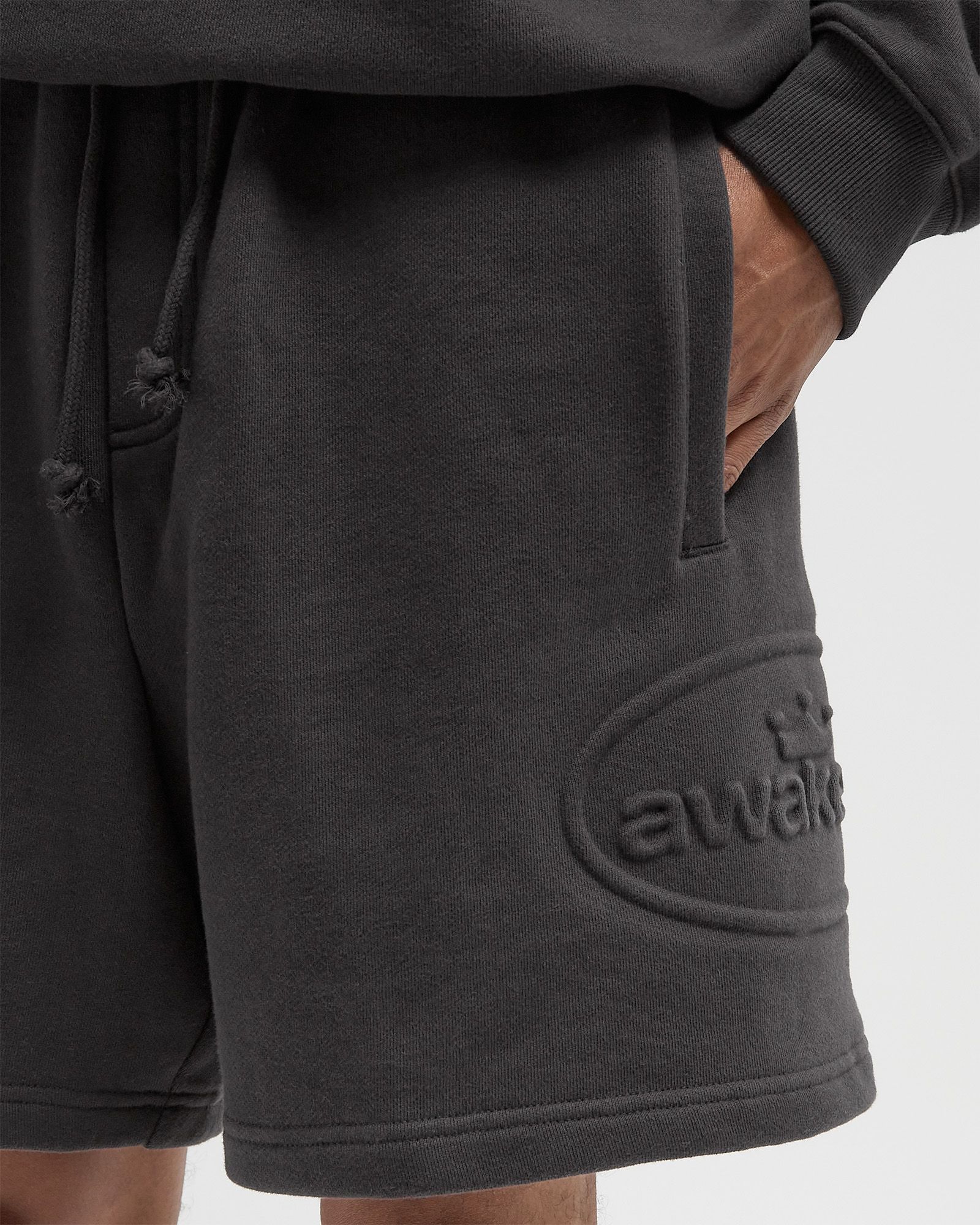 DEBOSSED SWEATSHORTS
