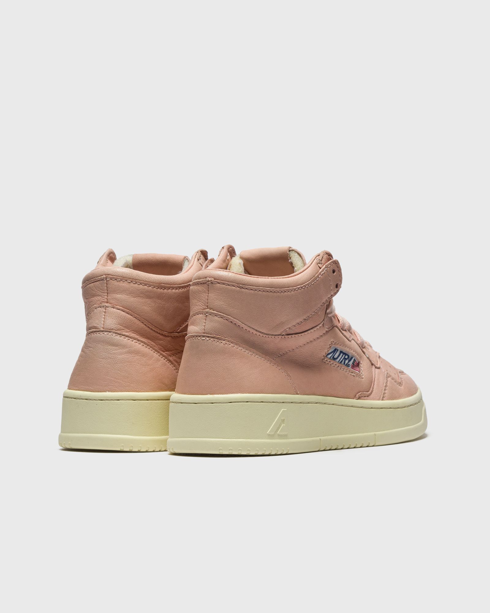 WMNS AUTRY 01 mid
